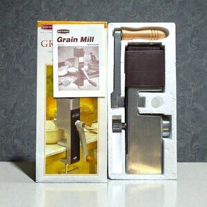 Back to Basics Model 555 Hand Grain Flour Mill - Grind Herbs Oats Spices Kitchen